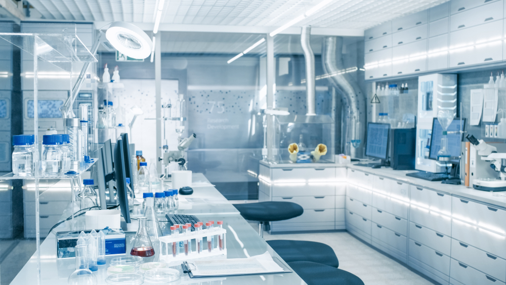 What are the roles and responsibilities of biotech laboratories?
